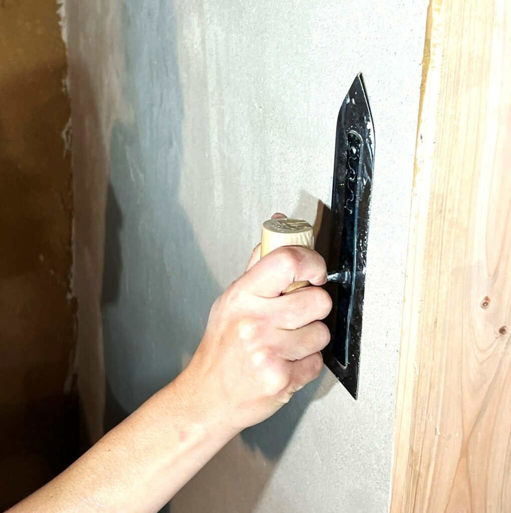 application enduit finition terre